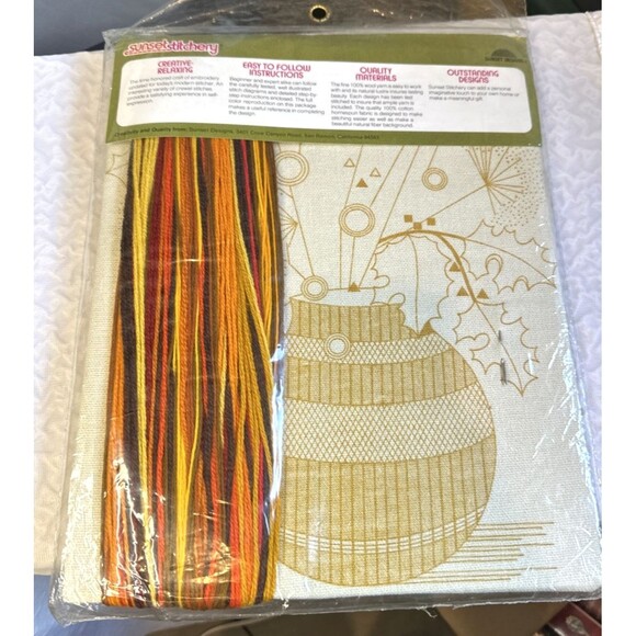 Sunset Stitchery kit autumn leaves Betty Miles 16 x 20 #2241 100% Pure Wool 70s - Picture 3 of 15